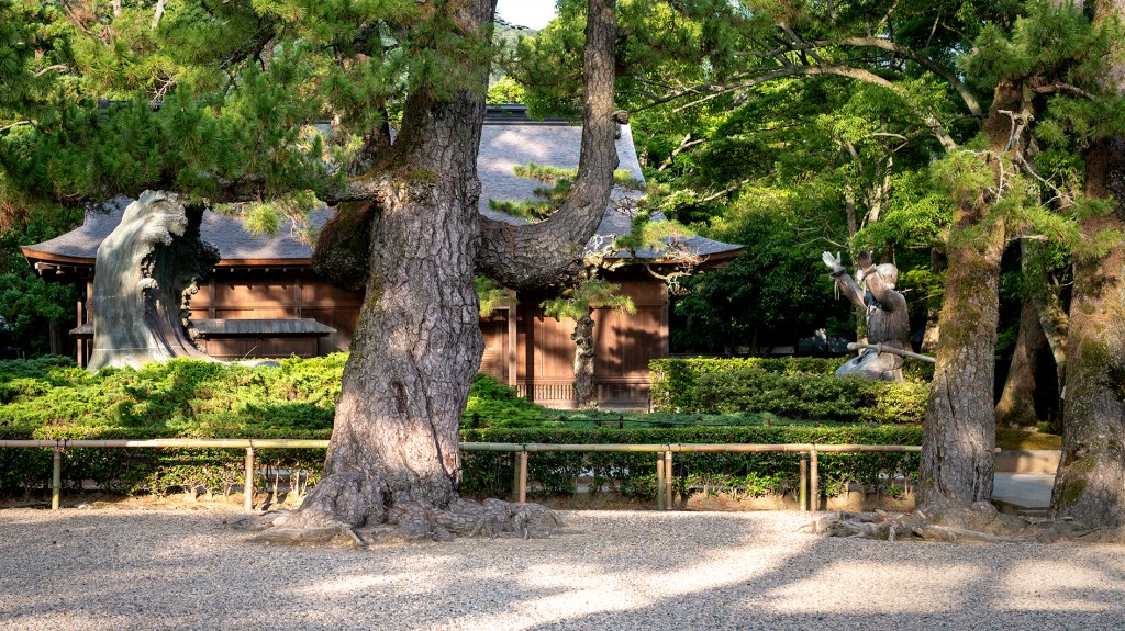 The Izumo Taisha Shrine and the White Hare of Inaba │&nbsp;出雲大社と因幡の白兎